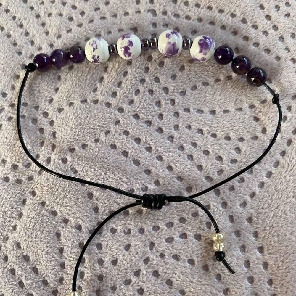 Adjustable purple ceramic and amethyst bracelet